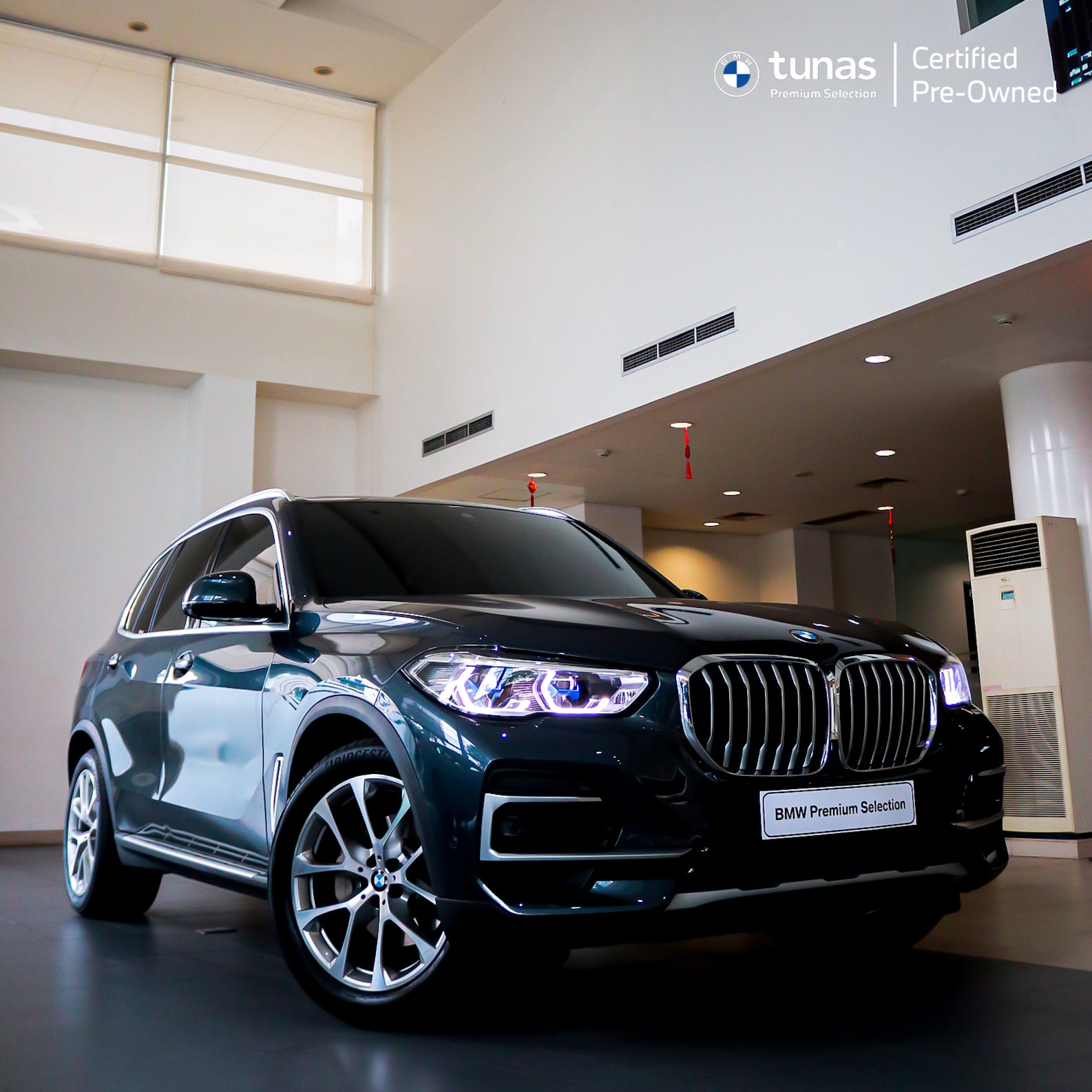 BMW X5 warna Mineral Grey tahun 2022