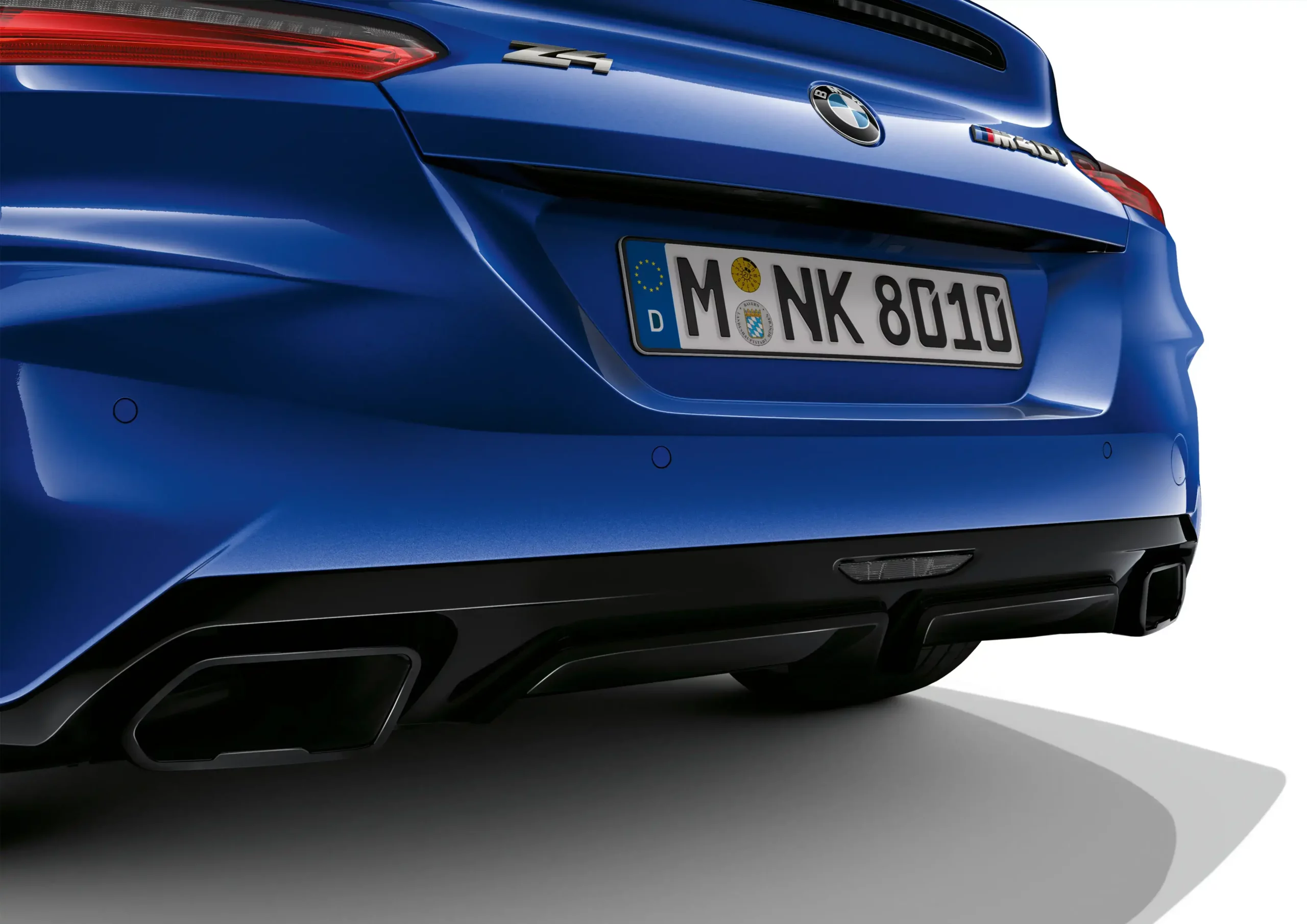 Exhaust tailpipes in free-form.